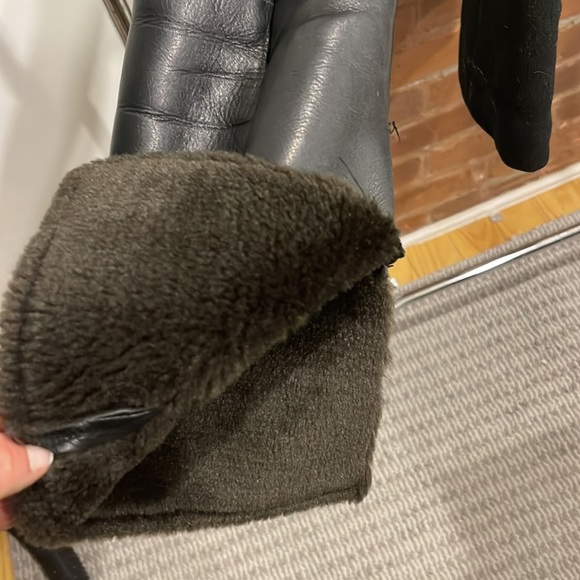 Black Warm Fall Coat - size small - Picture 3 of 6